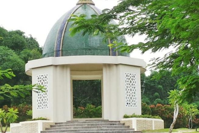 FIVE PILLARS GARDEN